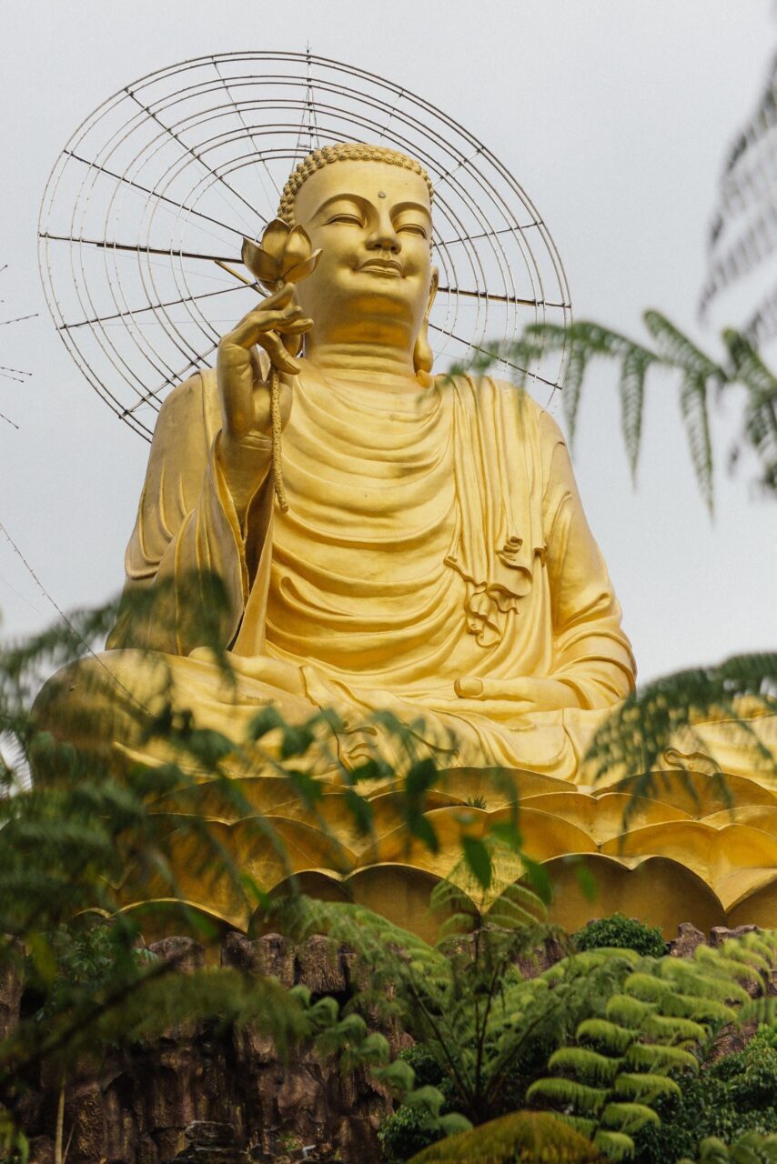 золотой будда