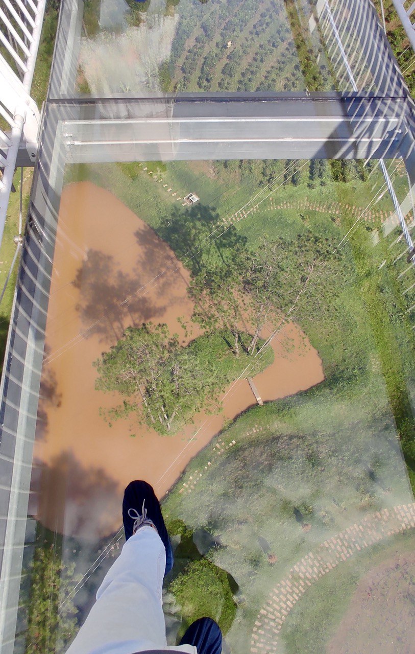 Далат стеклянный мост