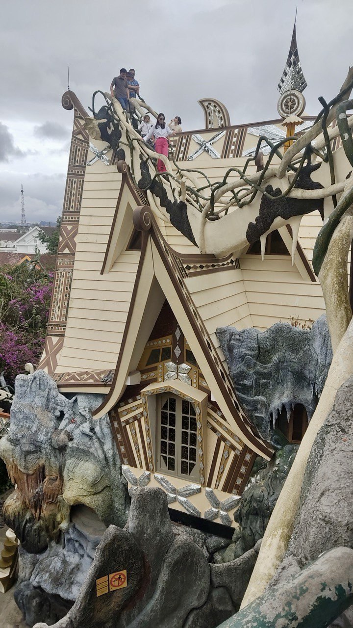 далат сумасшедший отель