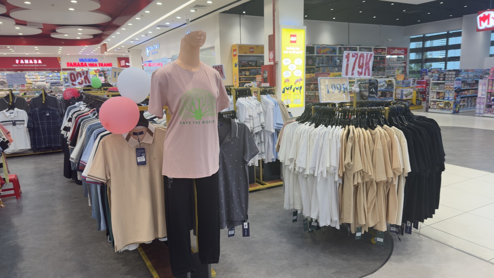 inside suprmarket go