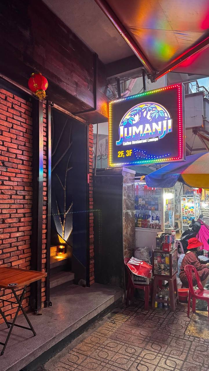 Бар-ресторан в Нячанге JUJUMANJI