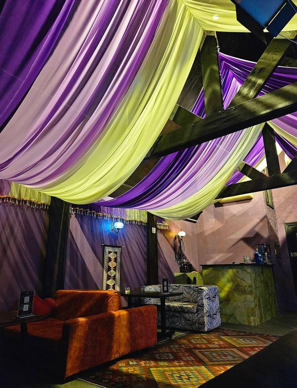 Бар-ресторан в Нячанге JUJUMANJI